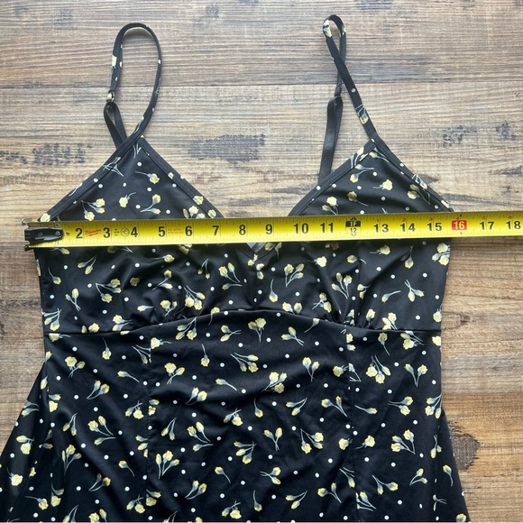 Marilyn Monroe Women's Black Yellow Floral Print Sleeveless Dress Sz Large - Picture 3 of 7